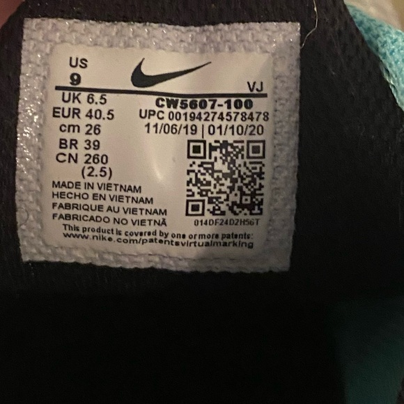 Nike Air Torch 4 Women’s Sneakers. Size 9. Excellent Condition. Needs Laces. - Picture 5 of 6